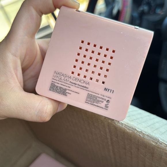 Natasha Denona powder foundation ny11 - Picture 3 of 3
